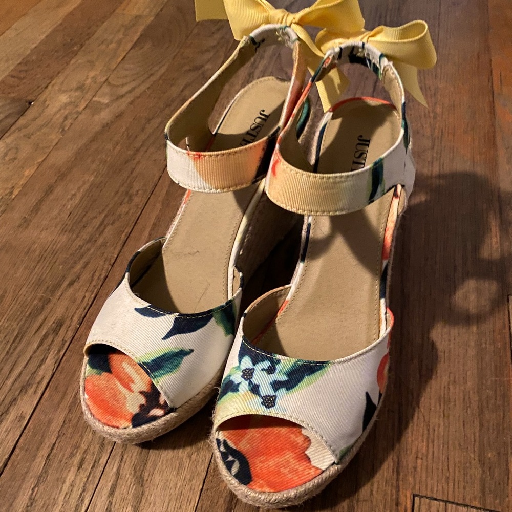 Super cute summer wedges. Worn once for a wedding. Yellow bow detail.